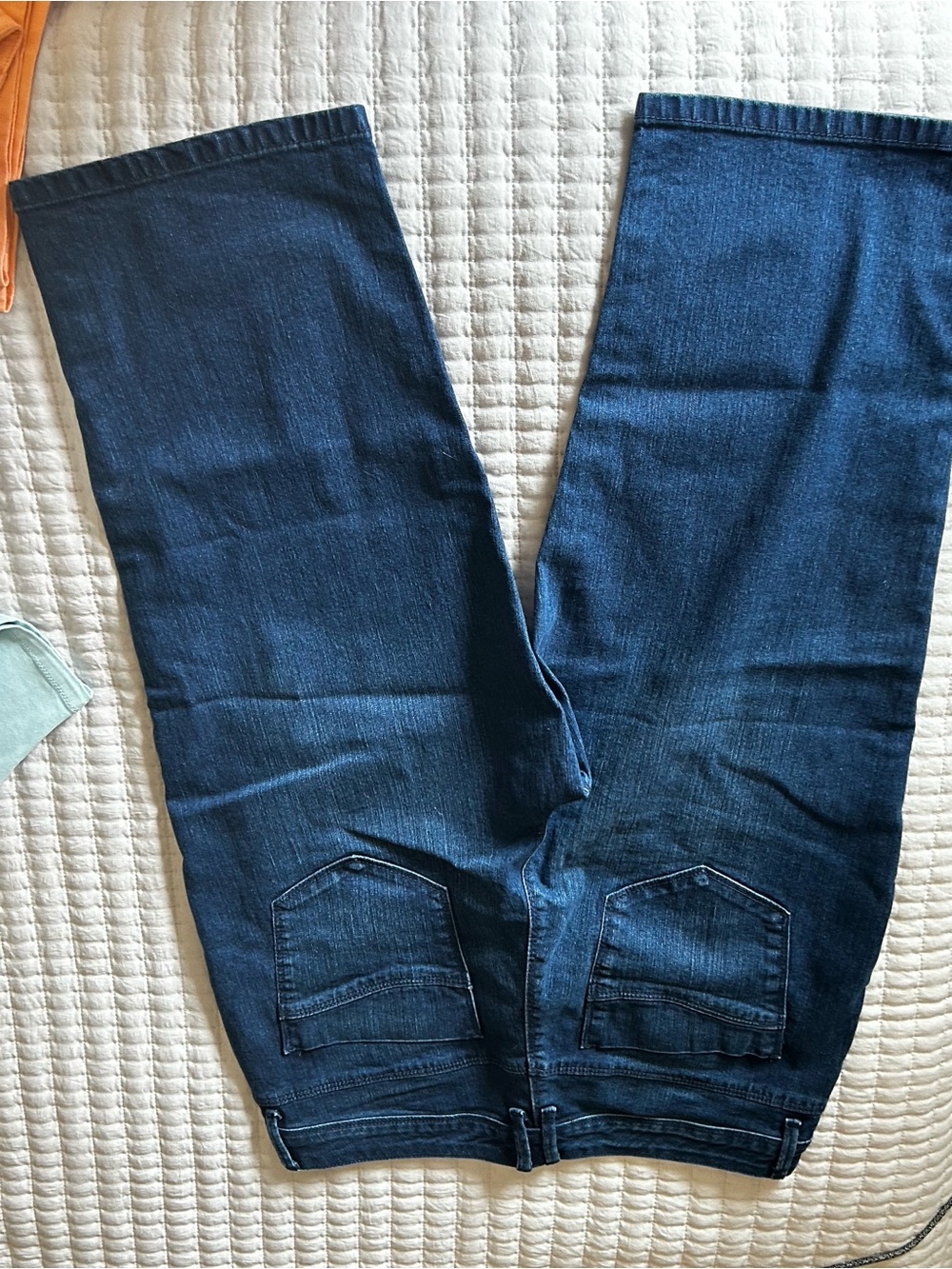 Gloria Vanderbilt Dark Blue Cropped Skimmer Jeans with Hem Buttons - Picture 2 of 3